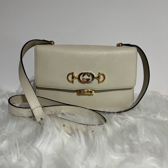 GUCCI Zumi Horsebit Interlocking Leather Ivory Bag - Picture 3 of 12